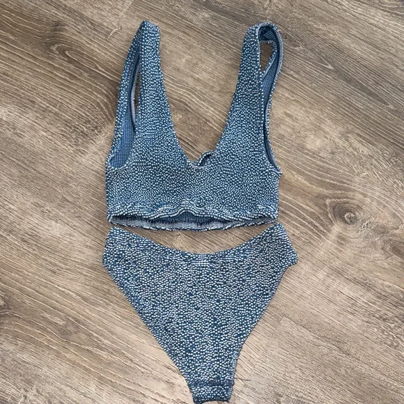 Mollusk Bikini Set - Picture 3 of 3